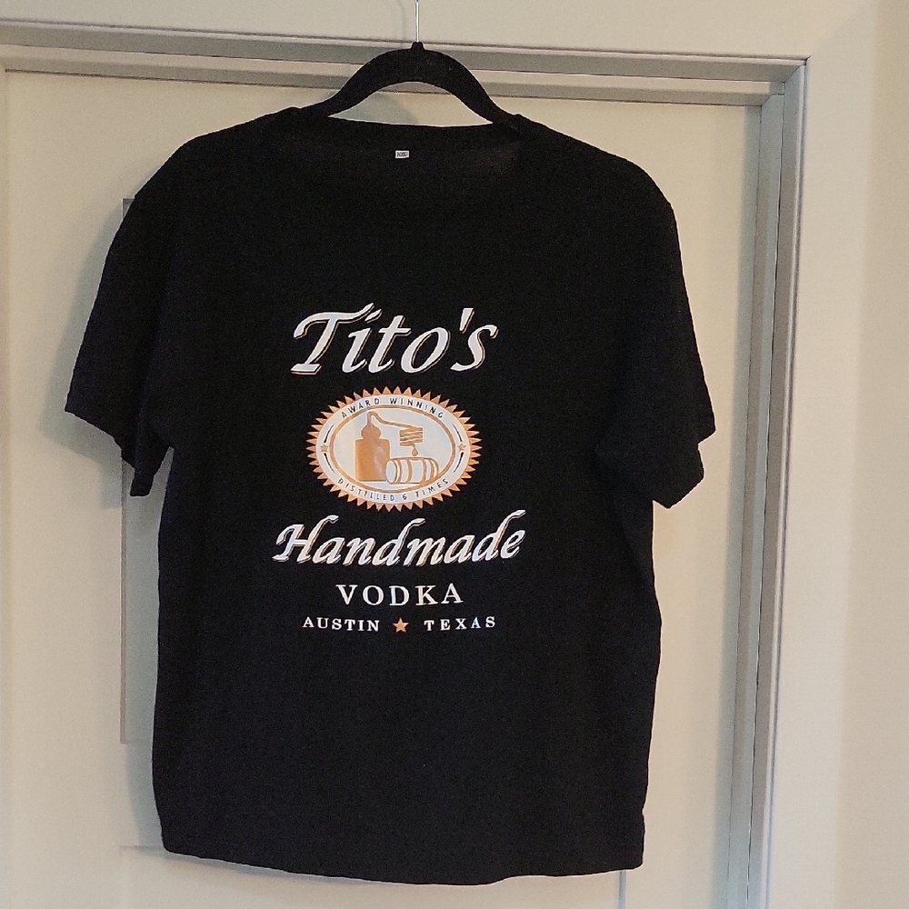 Tito's Tee XXL